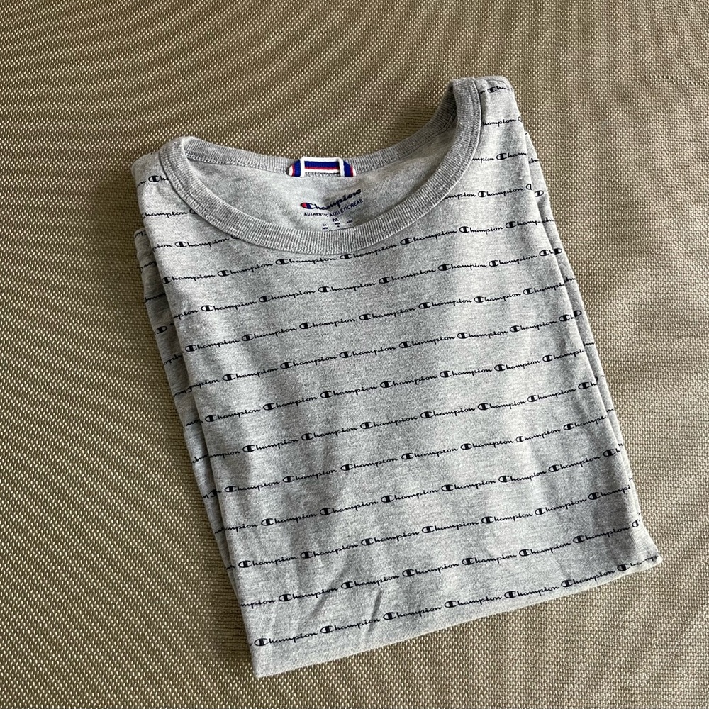 Champion mens tee size M
